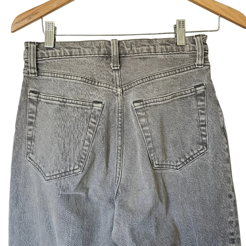 Abercrombie & Fitch Curve Love 90s Straight Ultra High Rise Jeans, Gray, 27/4 - Picture 8 of 10